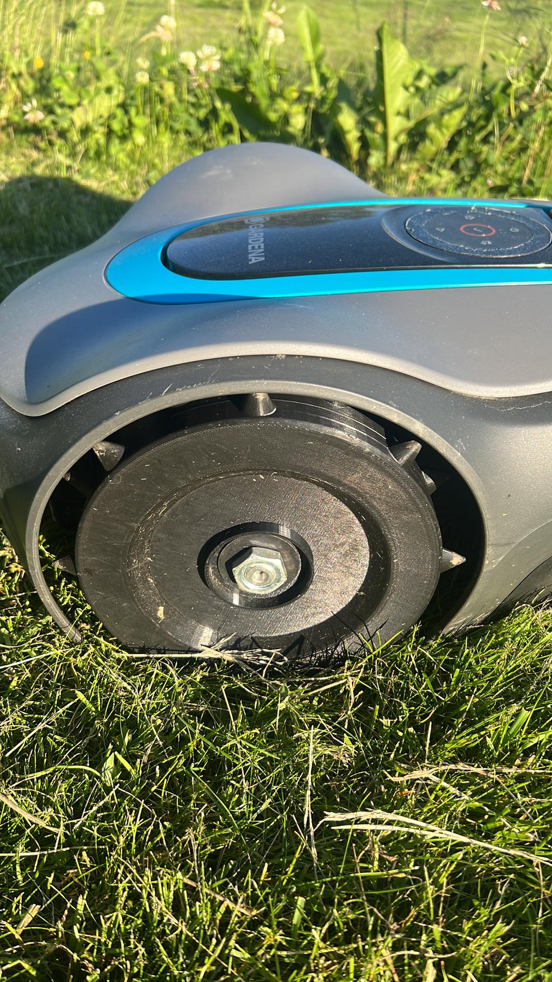 Piggdekk til robotgressklipper