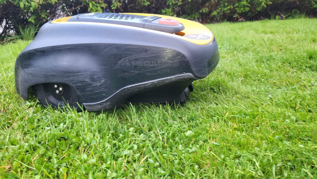 Piggdekk til robotgressklipper