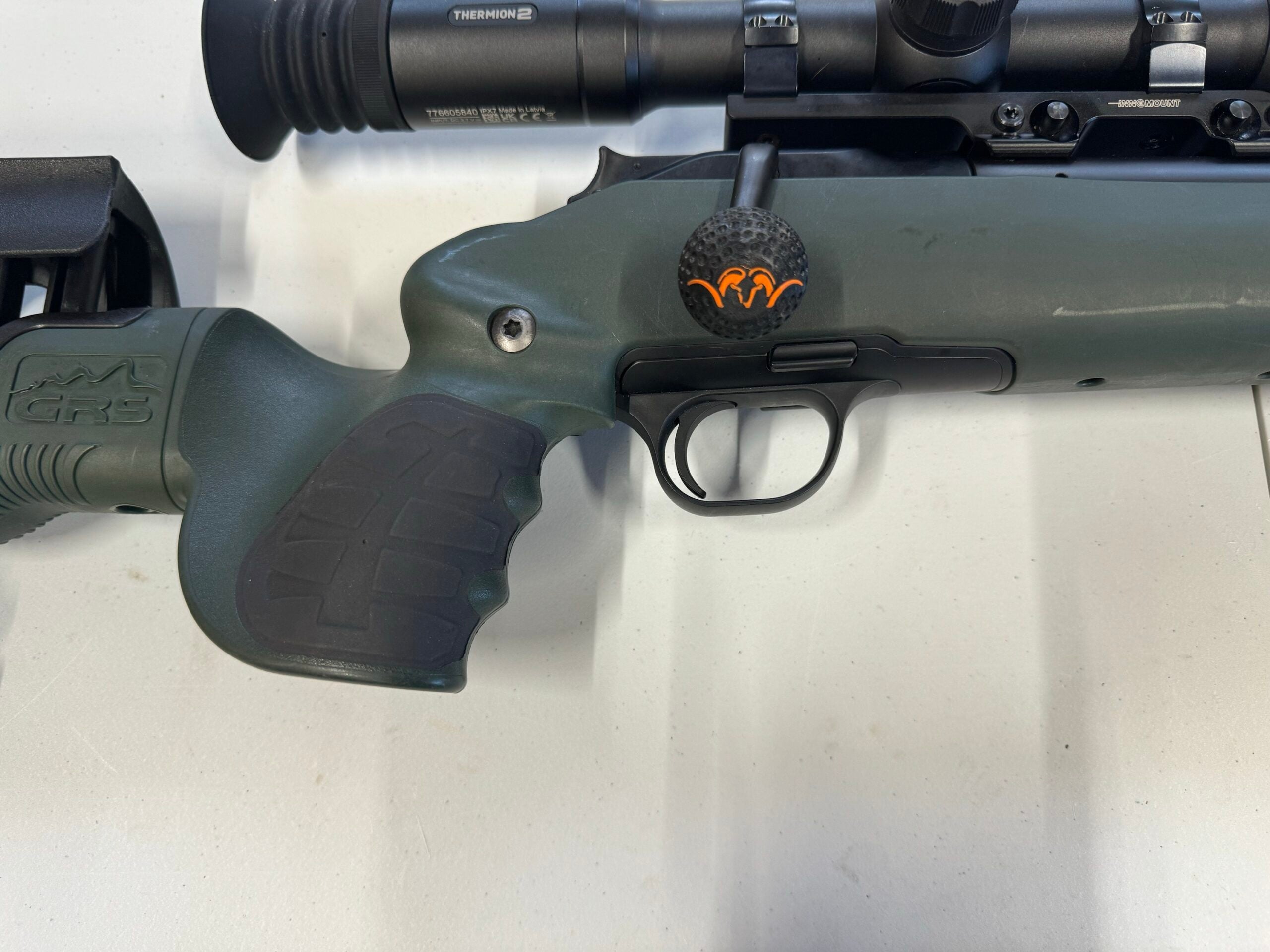 Hevarmskule - Blaser R8 - Blaser logo